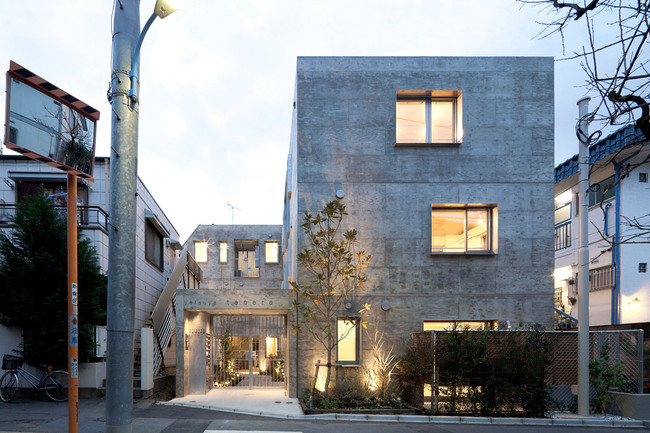 Yotsuya Tenera, Tokyo, Japan - Key Operation Inc / Architects (Photo: Toshihiro Sobajima)
