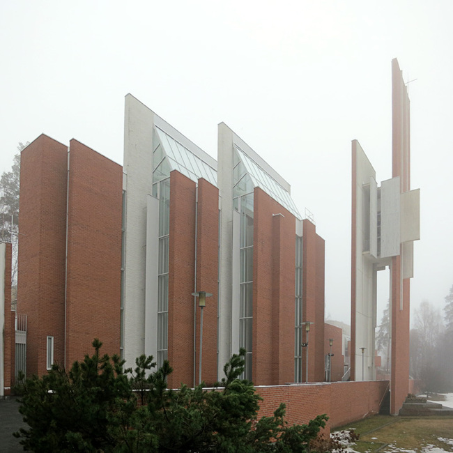 Approach towards Männistö Church by Juha Leiviskä in Kupio, Finland.