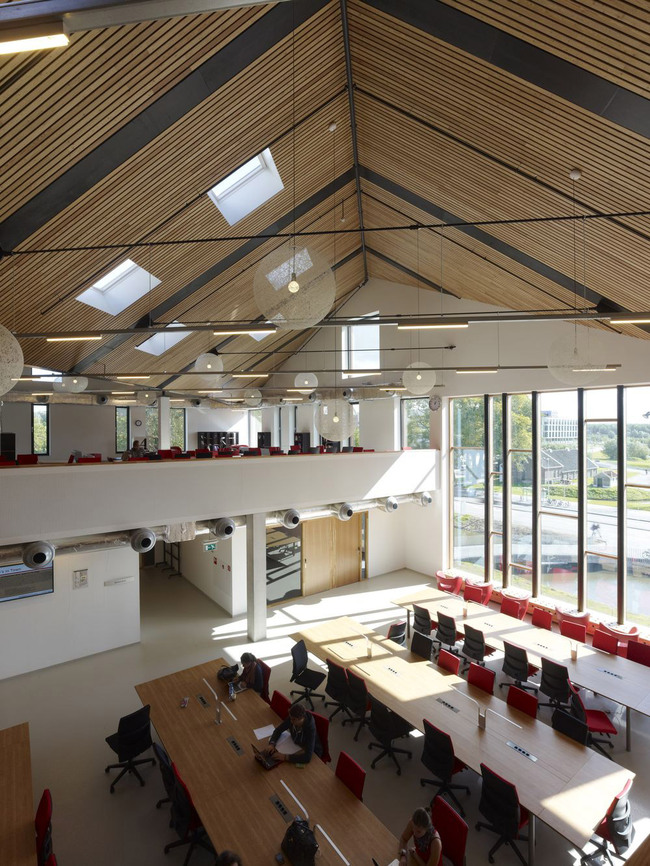 Tilted roof (Image: Mecanoo architecten)