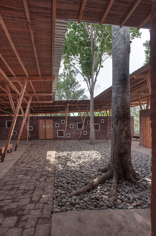 Cassia Co-op Training Centre by TYIN tegnestue Architects (atrium) photo by Pasi Aalto