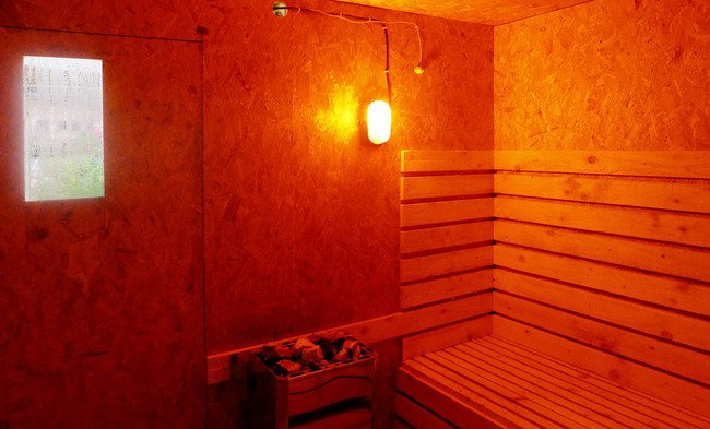 The reUNION Bathhouse will be open every day except Mondays from 1pm to 7pm, and it’s free! (Photo: Julie Guiches)