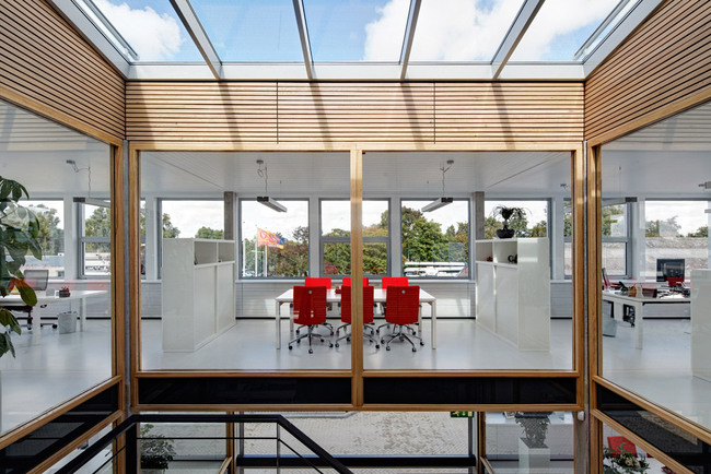 Qualm HQ in Rozenburg, the Netherlands by Studio Sputnik, photo: René de Wit