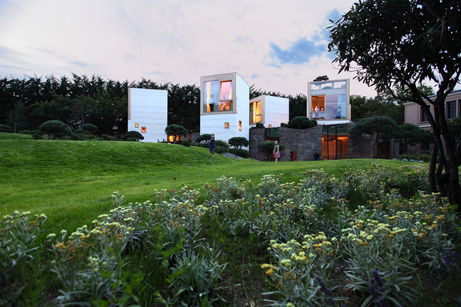 Winner of the 2012 Manser Medal: Maison L by Christian Pottgiesser - architecturespossibles (Photo: George Dupin)